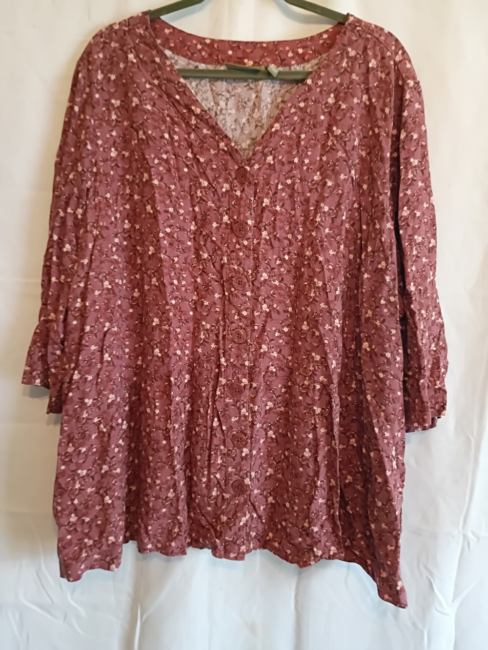 Naturals D&Co. Women's Floral V-Neck Button-Front Tunic in Dusty Rose Size 3x